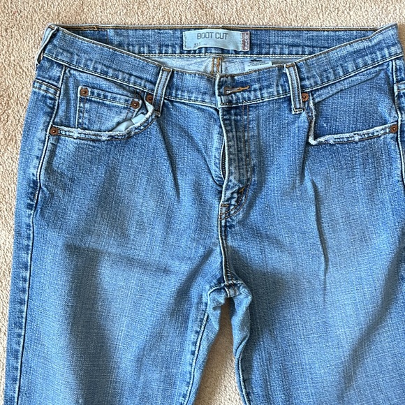 Levi’s Ladies Bootcut 515 jeans, size 12M, machine washable! Dressy or Casual - Picture 2 of 8